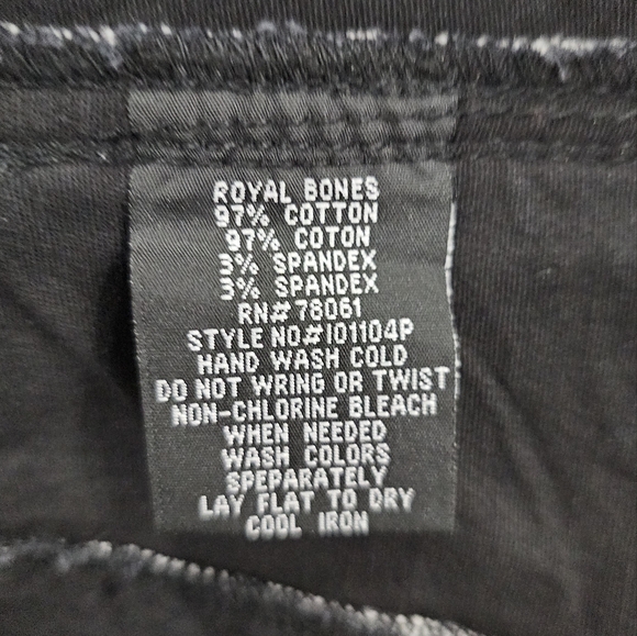 ~SOLD~ Hot Topic Vintage Rare Tripp Royal Bones Black White Skull Corset Top - Picture 8 of 8